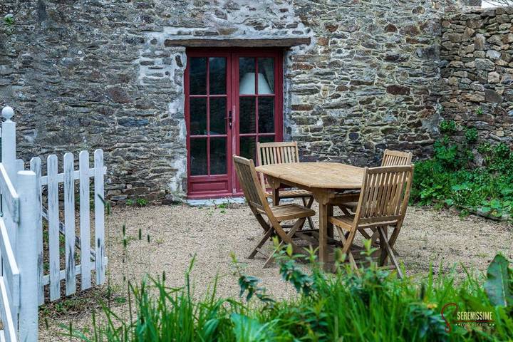 Location de vacances pour 2 personnes, avec jardin et terrasse à Pleyber-Christ - 2