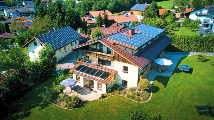 Ferienwohnung für 4 Personen, mit Terrasse und Garten sowie Ausblick in Arnbruck