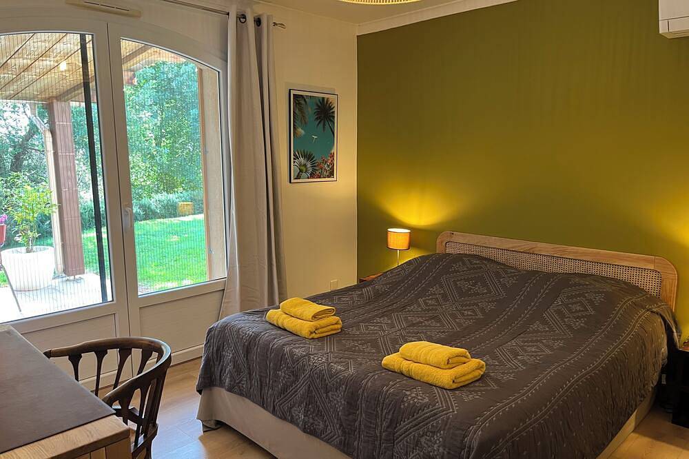 Geheel appartement, Charming, peaceful gîte with swimming pool and jacuzzi in Tourrettes-sur-Loup, Cannes regio