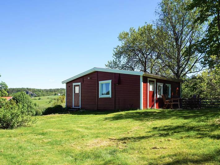 Feriehus for 4 personer, med innsjøutsikt og terrasse, barnevennlig i Bohuslän