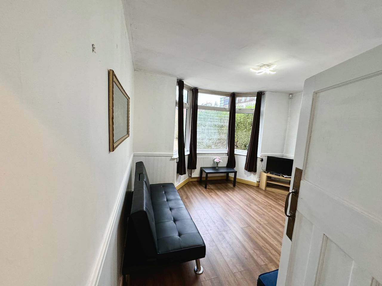 Detached 4Beds - Windsor, Heathrow & London Access in Thorpe Park, Surrey