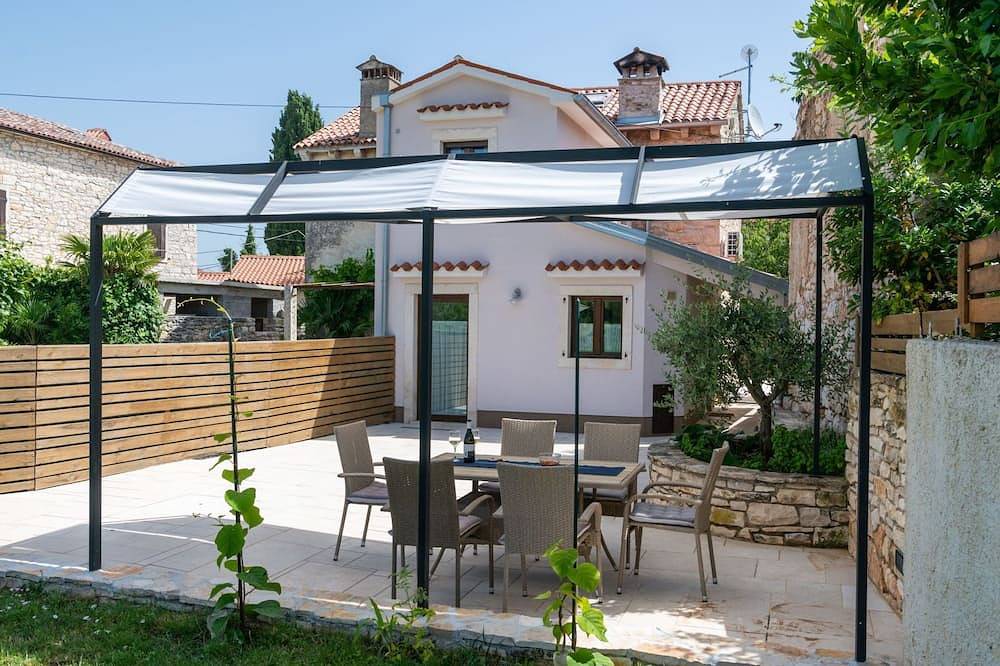 Typisch istrisches Steinhaus Brnistra in Rakalj in Marčana, Südküste Istrien