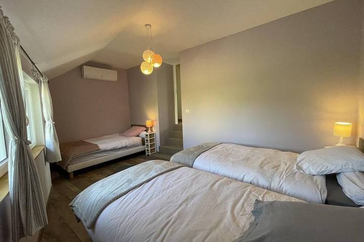 Gîte pour 4 personnes, avec terrasse ainsi que piscine et jardin dans Louchy-Montfand - 3