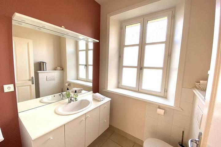 Location de vacances pour 10 personnes, avec piscine et jardin à Divajeu - 2