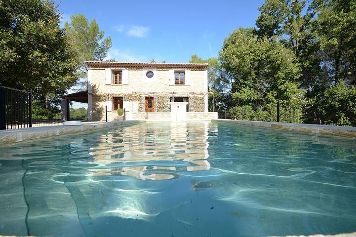 Villa pour 7 personnes, avec terrasse et jardin, animaux acceptés