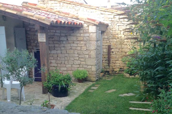 Gîte pour 5 personnes, avec jardin et terrasse à Sainte-Marie-de-Ré - 4