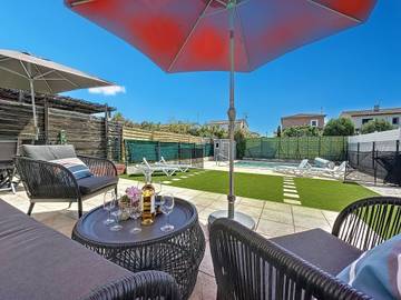 Location de vacances pour 6 personnes, avec terrasse à Aigues-Mortes