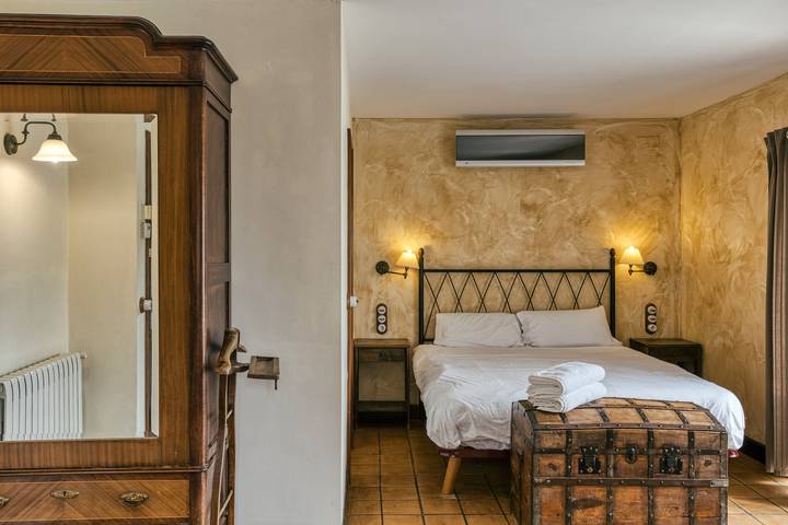 Casa rural para 3 personas, con piscina para niños y jardín, Se admiten mascotas en Vilamarí