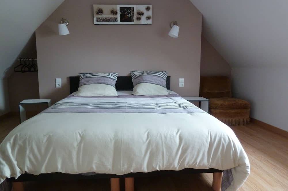 House For Your Holidays Near The Ocean - 2 Stars - in Plozévet, Côte de Cornouaille