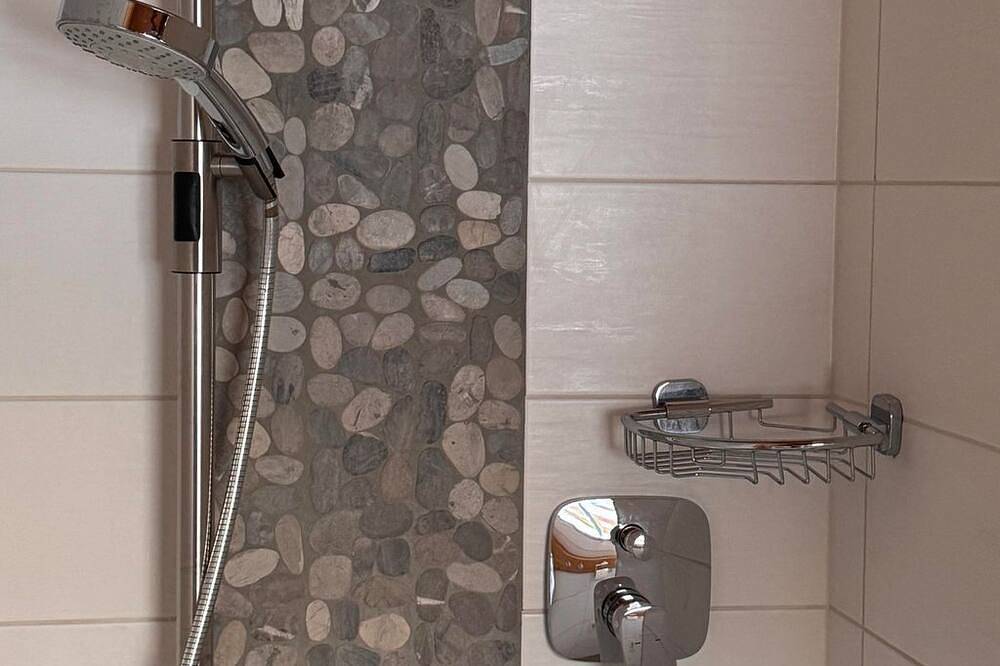 Eifelchalet Niederehe - 4-Bett-Ferienhaus Eifelchalet, 2 Schlafräume in Üxheim, Vulkaneifel