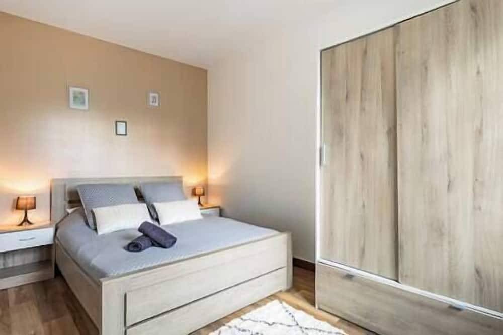 Entire apartment, Le Nid-Lormont : Your getaway in Lormont, Bordeaux region
