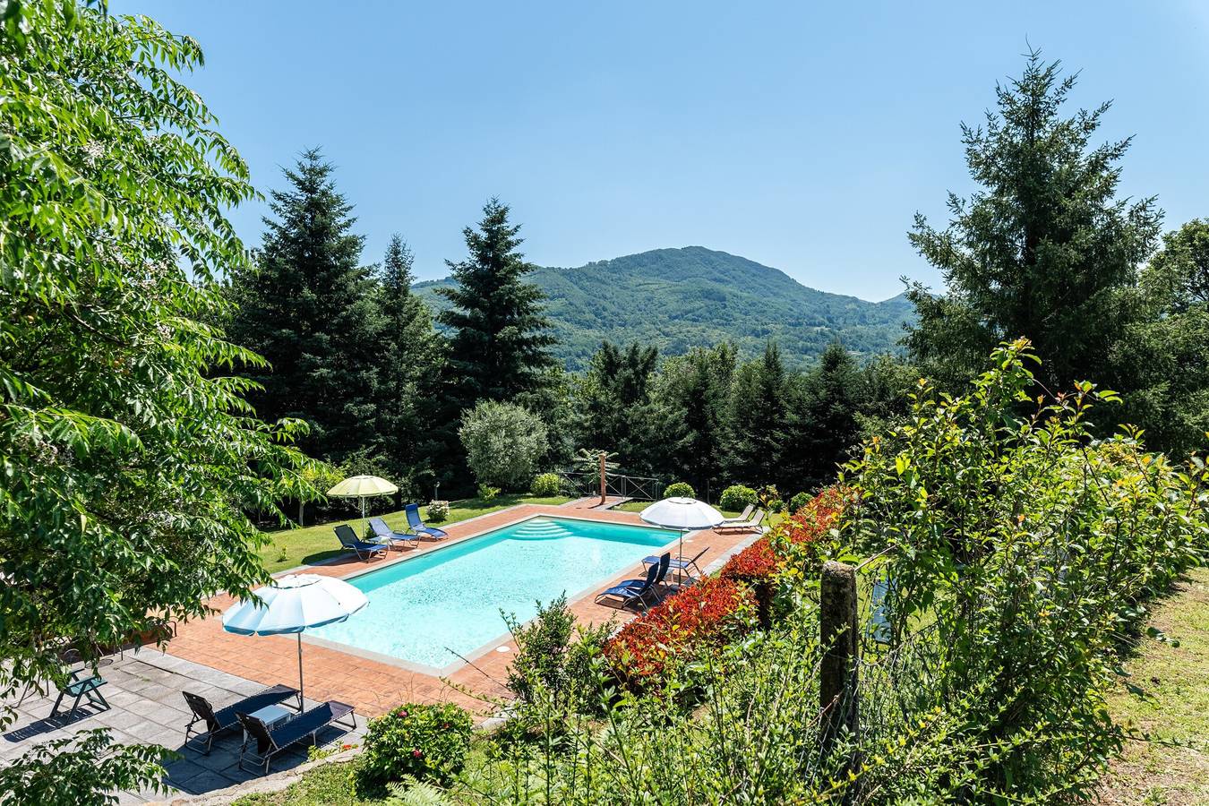 Apartment 'Alba al Rifugio Arcobaleno' with Mountain View, Shared Pool & Wi-Fi in Piteglio, Pistoia Province