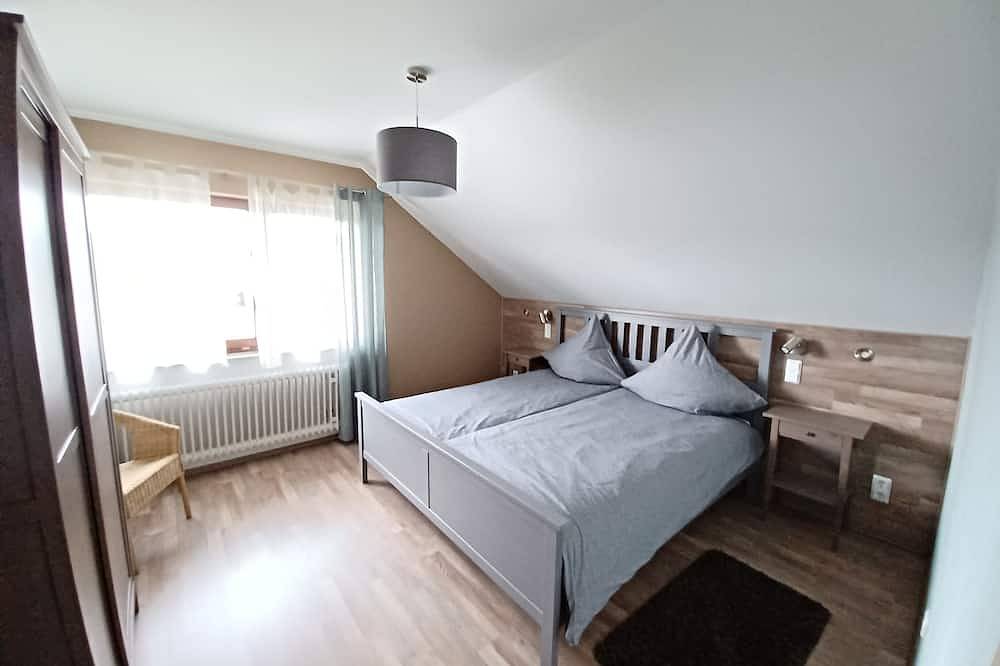 Ganze Wohnung, 5***** Ferienwohnung 'Baumkrone' direkt am Nationalpark Kellerwald-Ederse in Altenlotheim, Frankenau
