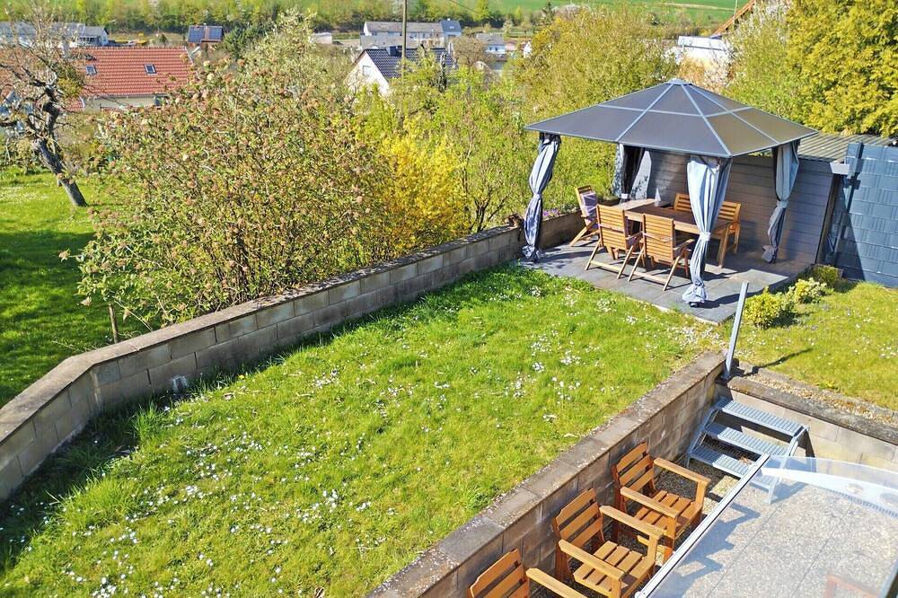 Ganze Wohnung, Gemütliche Ferienwohnung in ruhiger Lage, Nähe Luxemburg und Trier in Ralingen, Landkreis Trier-Saarburg