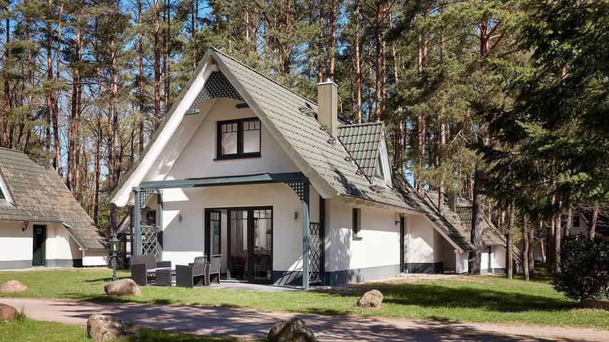 Ferienhaus für 4 Personen, mit Terrasse und Pool sowie Sauna, mit Haustier - 1