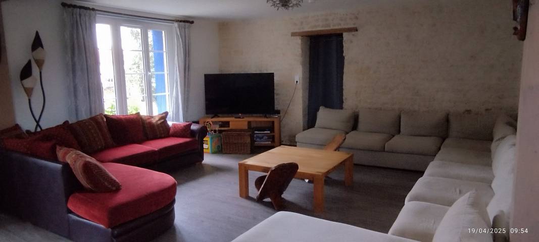 Location de vacances pour 15 personnes, avec terrasse ainsi que piscine et jardin dans les Pays de la Loire - 3