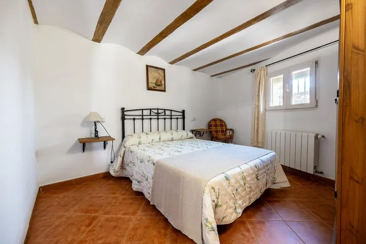 Casa rural para 4 personas, con jardín y piscina - 1