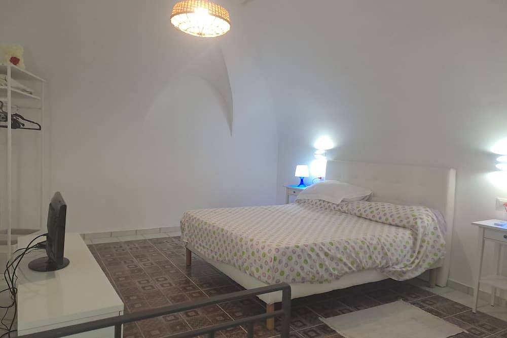Apartamento entero, ¡Encantador apartamento en Forio d'Ischia a pocos minutos del mar, en el centro! in Forio, Ischia