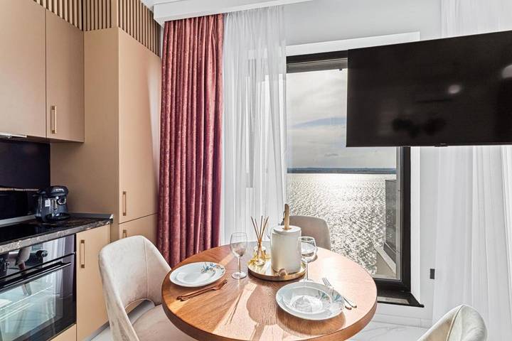 Casa de férias para 2 pessoas, com vista para o lago e terraço e ainda vista em Roménia