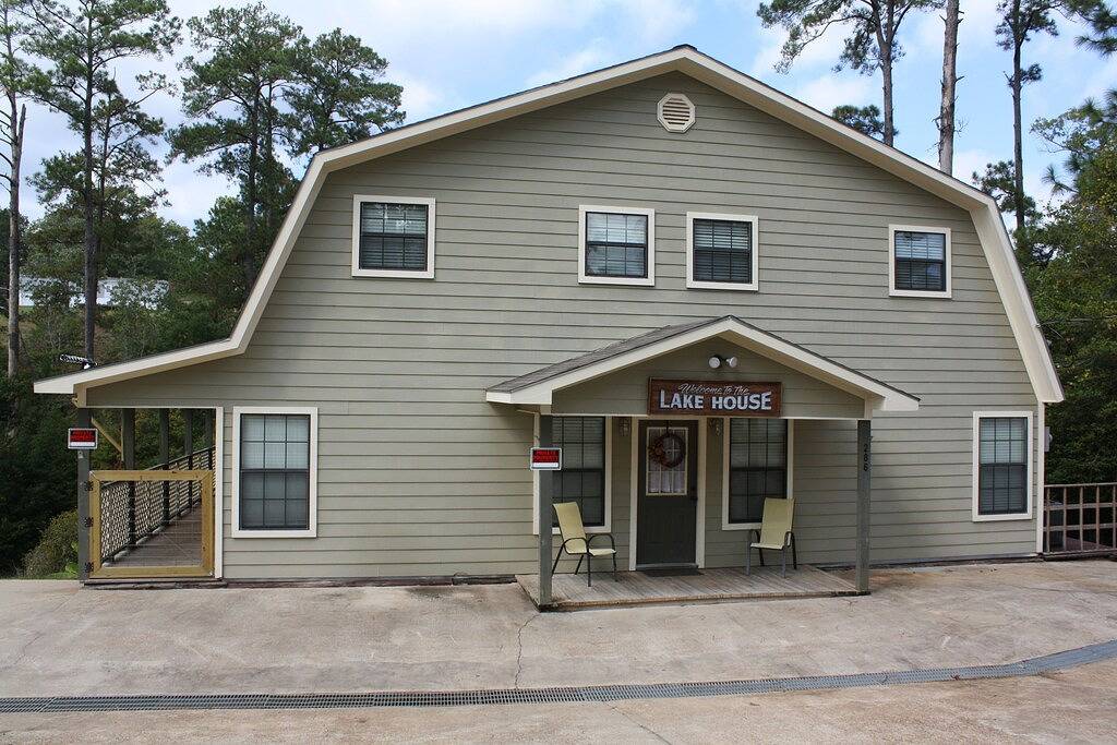 Wooded Bliss at Lake Sam Rayburn in Sam Rayburn Reservoir