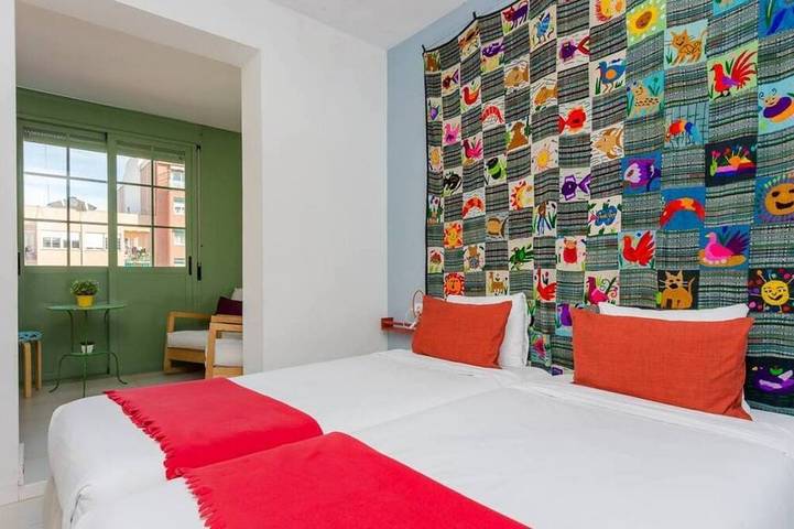 Apartamento entero, Encantador apartamento de 3 dormitorios y 2 baños en Gracia in Centro Barcelona, Barcelona