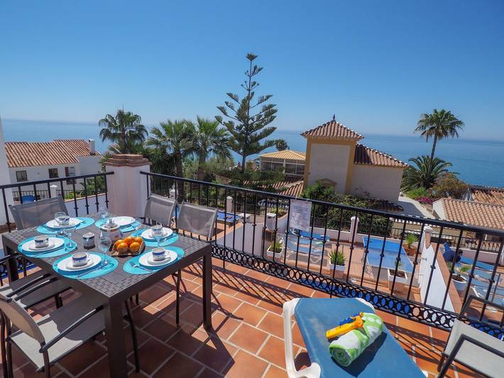 Villa for 6 people, with terrace and ocean view, with pets in Nerja
