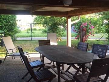 Gîte pour 10 personnes, avec terrasse, animaux acceptés dans Pierrepont Sur L Arentele