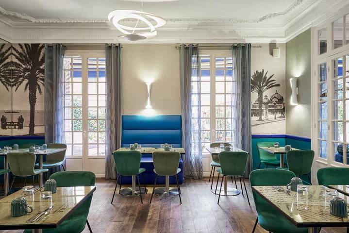 Hôtel pour 3 personnes, avec piscine et balcon dans Gare de Nice ville - 4