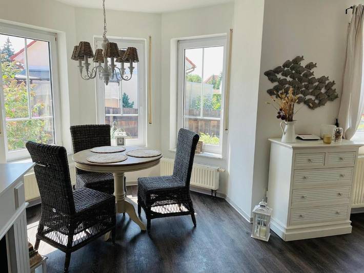 Ferienwohnung für 4 Personen, mit Balkon und Terrasse sowie Garten und Ausblick in Neukieritzsch