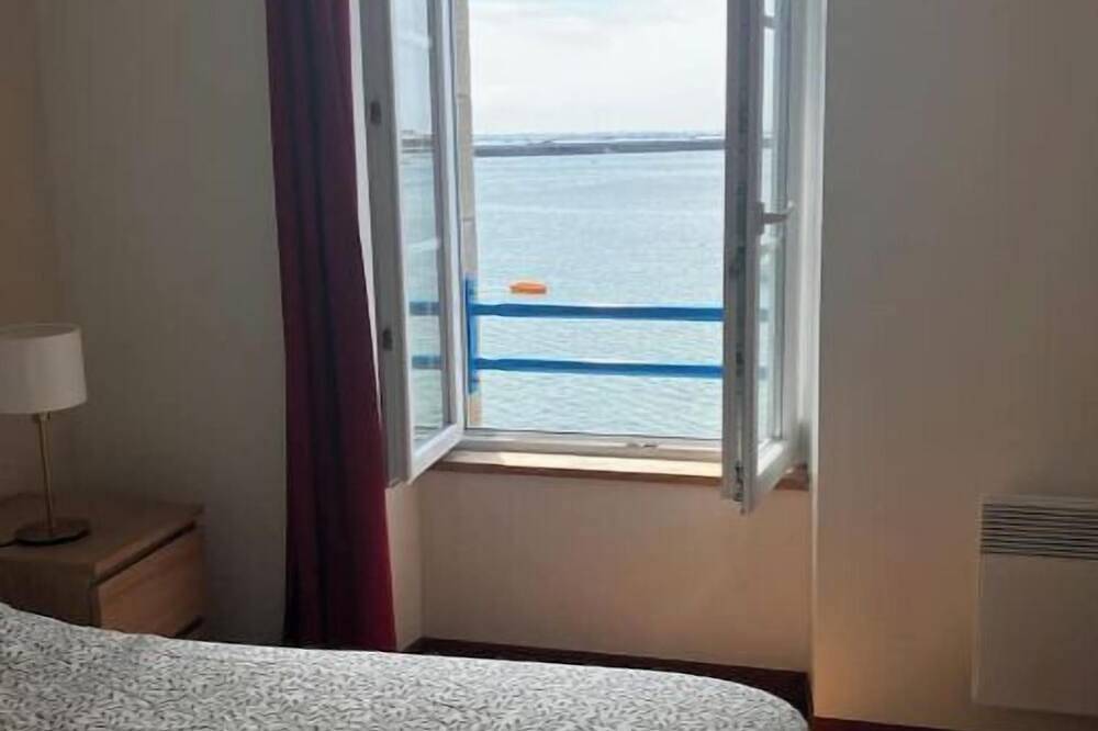 Appartement entier, Appartement à louer face à la mer.idéal pour se reposer et se ressourcer in Île de Batz, Ceinture Dorée