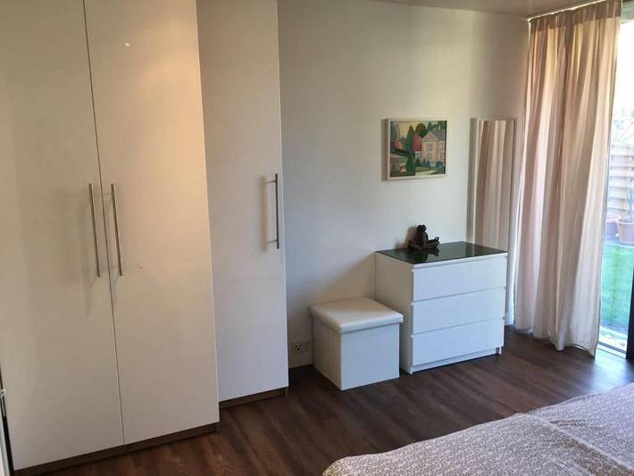 Ganze Wohnung, Modernes See und Mehr Apartment 2 mit überdachter Terrasse und Gartenblick in Stetten, Region Bodensee-Oberschwaben