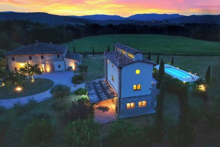 Agriturismo per 16 persone, con piscina e idromassaggio nonché giardino - 1