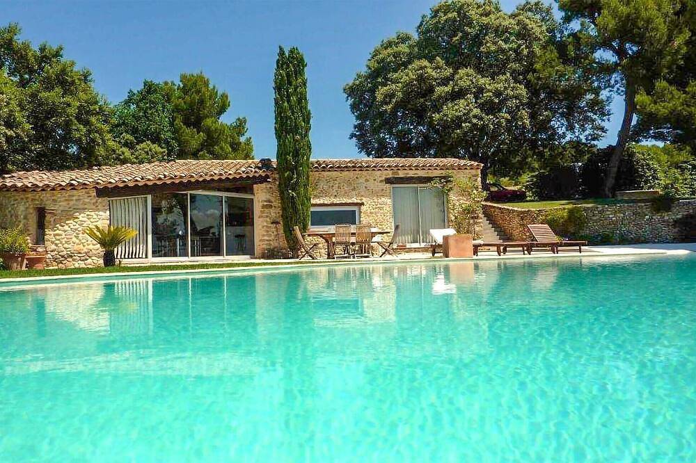 Beautiful home in Vaison-la-Romaine in Vaison-la-Romaine, Parc naturel régional du Mont-Ventoux