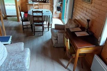 Maison de campagne pour 5 personnes, avec jardin et terrasse, animaux acceptés à Anould