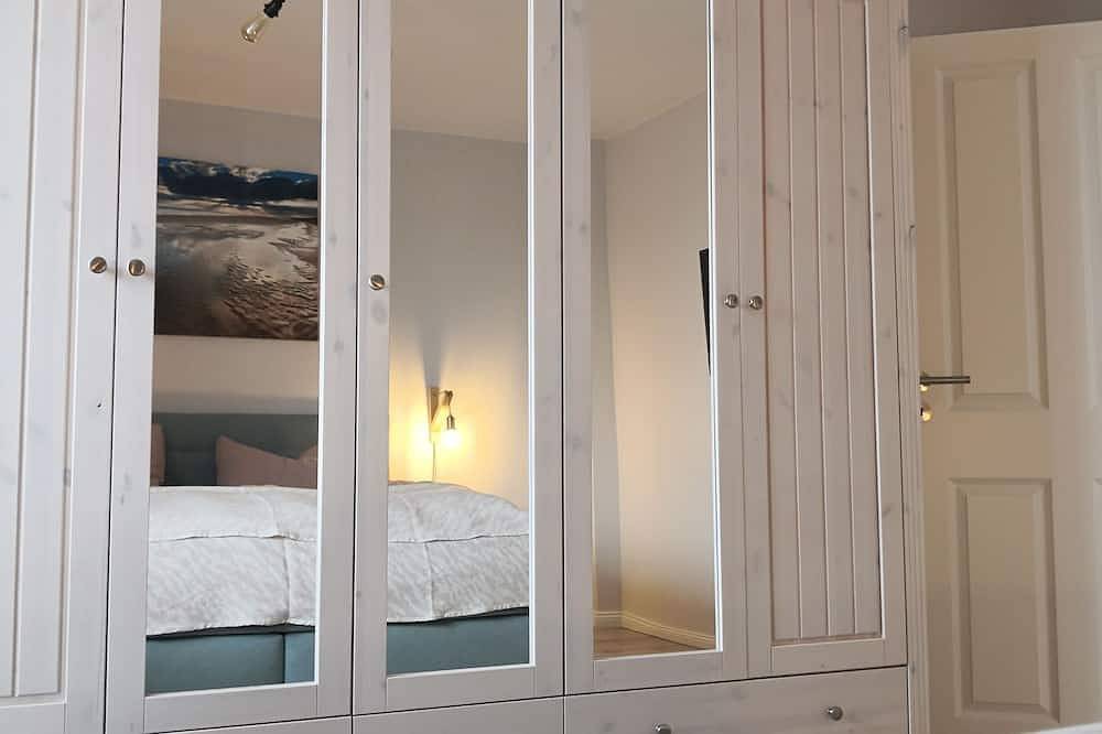 Ganze Wohnung, Traumhafte Ferienwohnung für große Familien unweit vom Deich, City und Lagune in Büsum, Dithmarschen