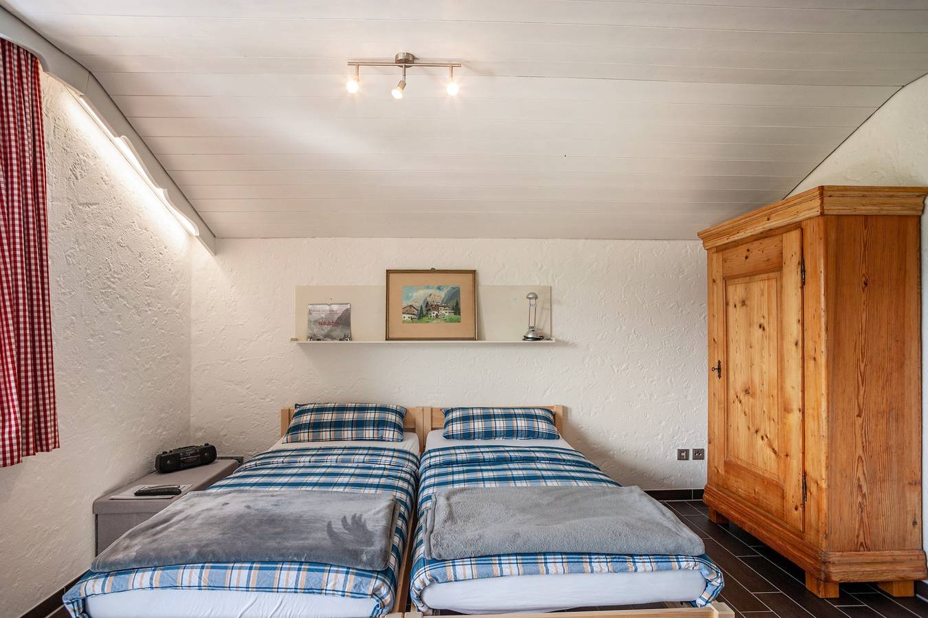 Entire studio, Studio Apartment 'Appartement Braun 1' with Mountain View, Balcony and Wi-Fi in Bolsterlang, Bavarian Swabia