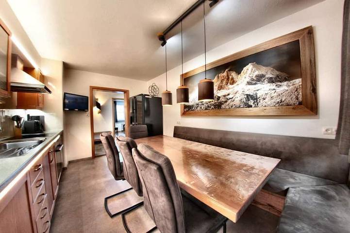 Ferienwohnung für 10 Personen, mit Garten und Terrasse sowie Whirlpool