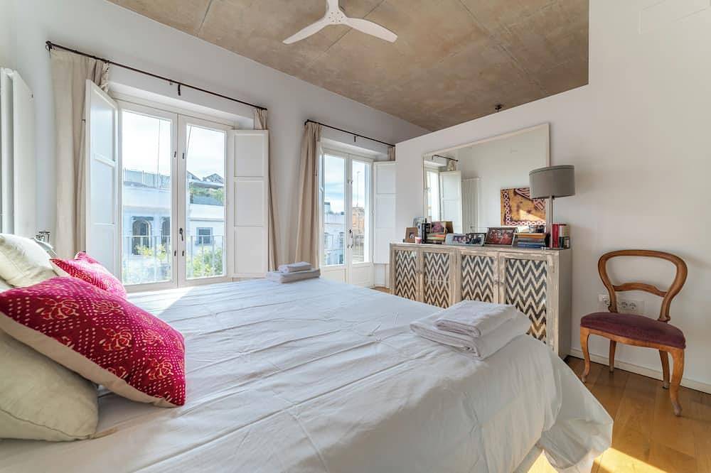 Boutique House San Bernardo, with jacuzzi and parking | Ideal house for families in Nervión, Sevilla