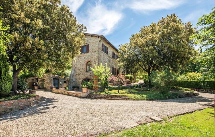 Ferienhaus für 8 Personen, mit Terrasse und Pool, kinderfreundlich - 1