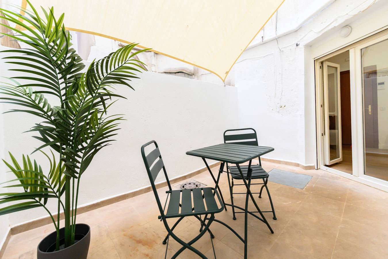 Entire apartment, M Piso 1 dormitorio con terraza en Tetuá in Tetuán, Madrid