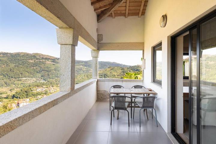 Casa rural para 2 personas, con Terraza y Jardín además de Piscina y Vistas en Ponte da Barca - 2