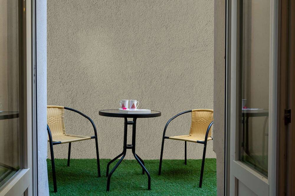 Apartamento entero, La Dolce Vita ★Studio ★Wifi in Châtelguyon, Región de Riom