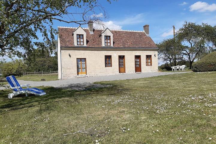 Gîte pour 6 personnes, avec jardin à Les Hayes