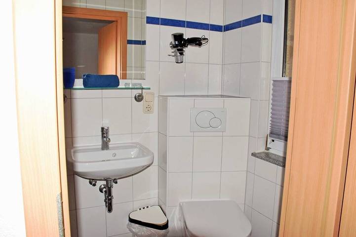 Ferienappartement 07 - Pension/ferienwohnungen im Ostseebad Sellin in Sellin, Région de Rügen