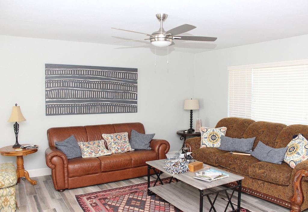 Farmhouse Fresh Retreat, neu renoviert in Bentonville, Ozark Mountains