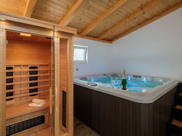 Villa Mystic Woods mit Pool in Dalmatinisches Zagora