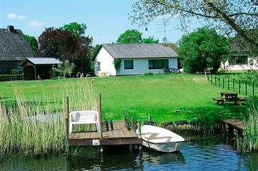Ferienhaus für 4 Personen, mit Terrasse und Garten sowie Sauna am Nord-Ostsee-Kanal