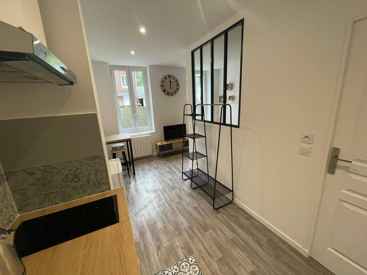Appartement entier, One-Bedroom Apartment in Saint-François-en-Terre-de-Caux, Région du Havre
