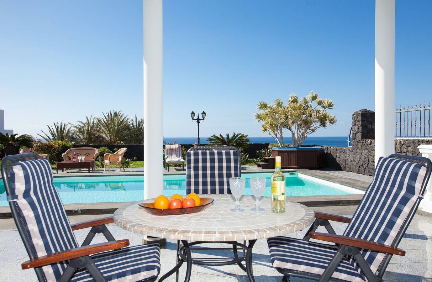 Bright and Spacious Puerto Calero Villa | 3 Bedrooms | Villa Viejo Dos | Private Pool & Wonderful Scenic Views | Lanzarote in Puerto Calero, Yaiza