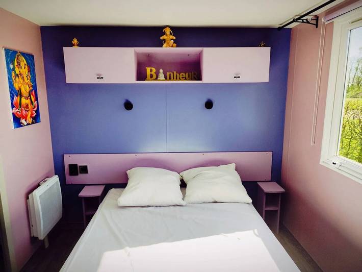 Bungalow pour 8 personnes, avec terrasse ainsi que jardin et piscine dans la Manche - 4